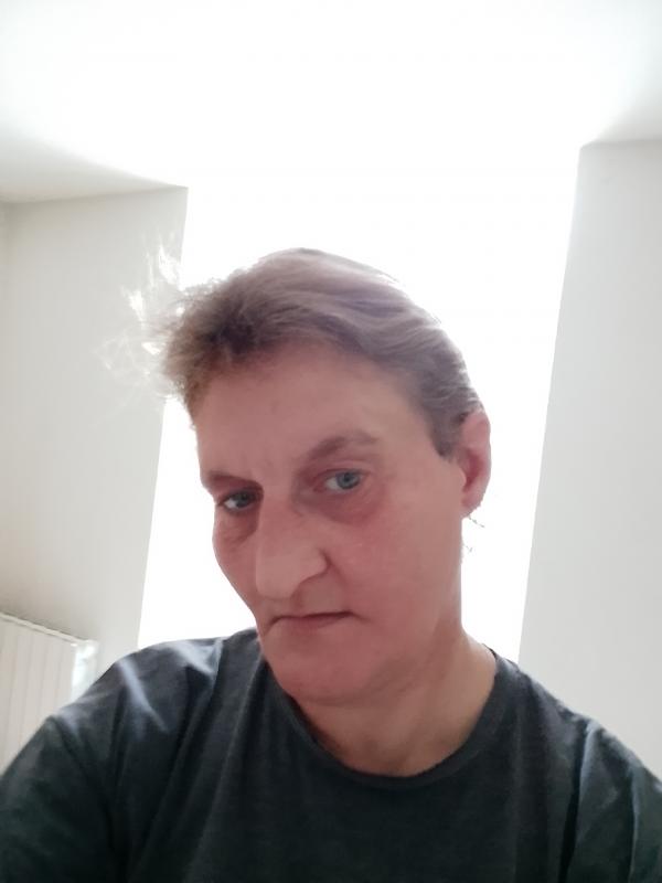 Béa  47 ans Bord Saint Georges