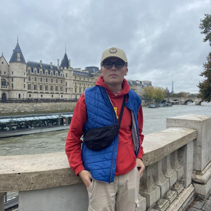 Mael  21 ans Pornichet