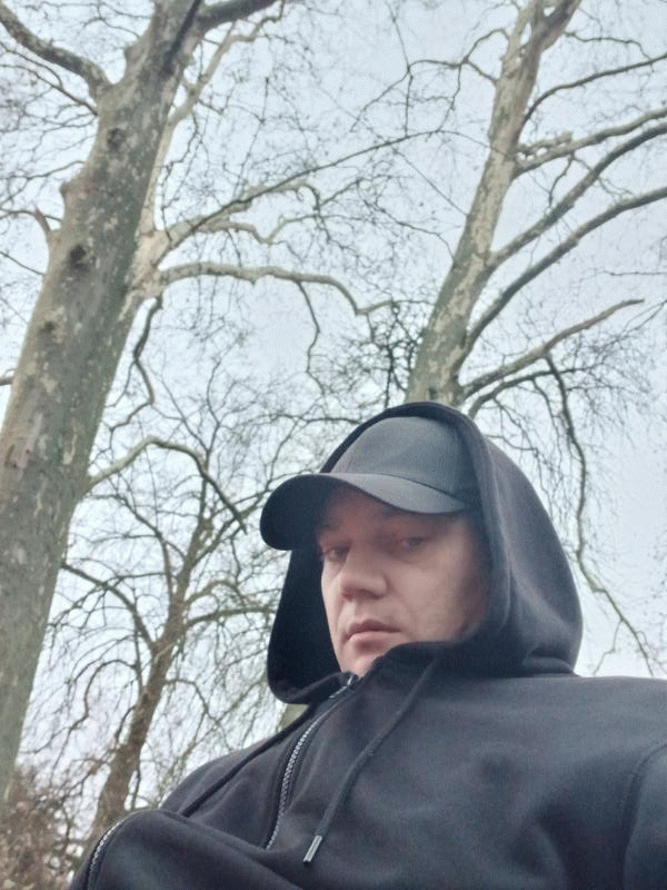 Rudy  45 ans Charleville Mézières