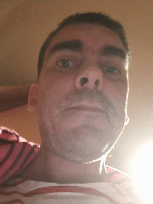 Fabien  47 ans Hennebont