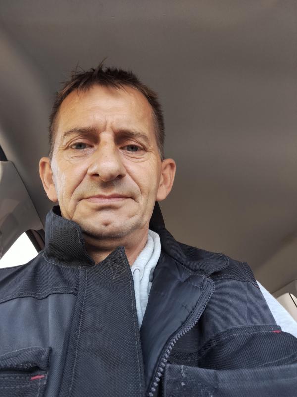 Jeanluc 57 ans Lozinghem