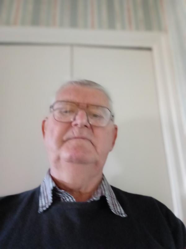 Jean  74 ans Plounévez Lochrist