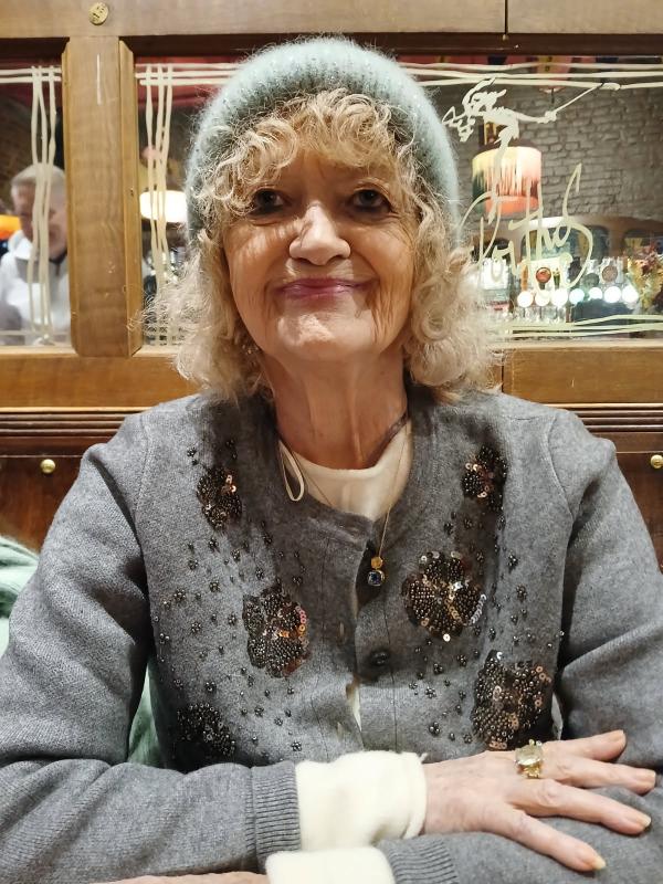 Agnès  77 ans Lille