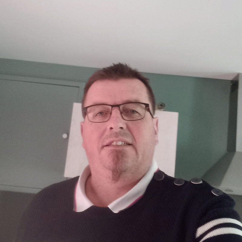 Sébastien  46 ans Montrevault