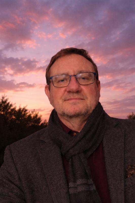 Frank  61 ans Provins