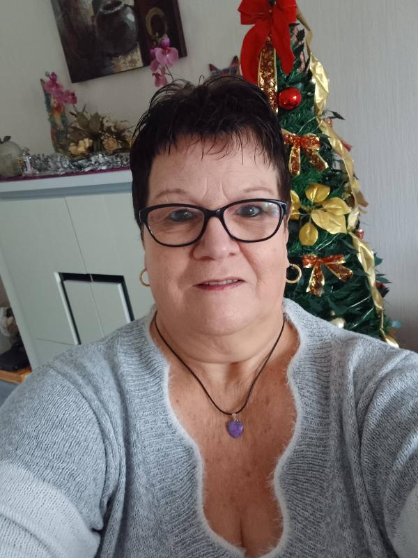 Titine63 63 ans Courtenay