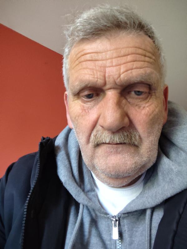 Jean yves  61 ans Roubaix