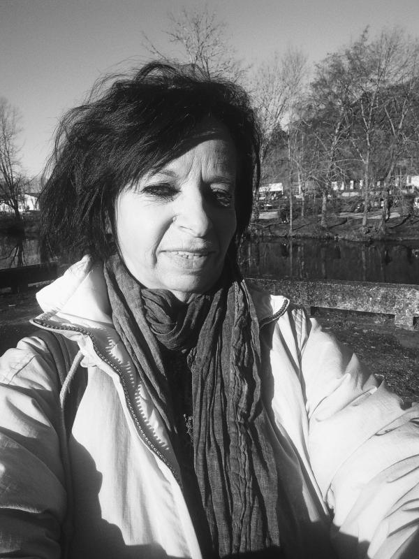 isabelle  67 ans Angoulême