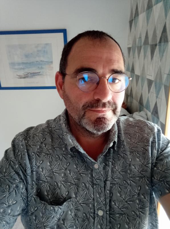 eric 57 ans Puy en Velay