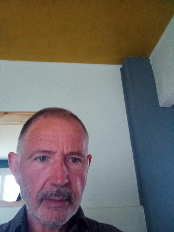 Christian  69 ans Quimperlé