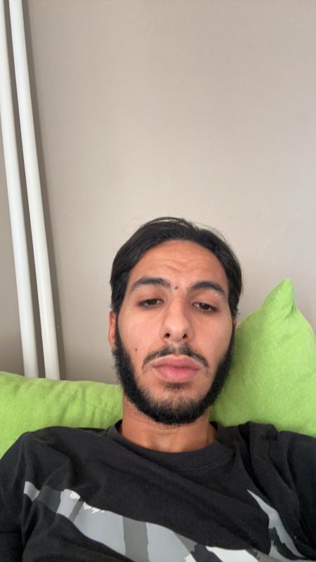 Aminerz 26 ans Gignac