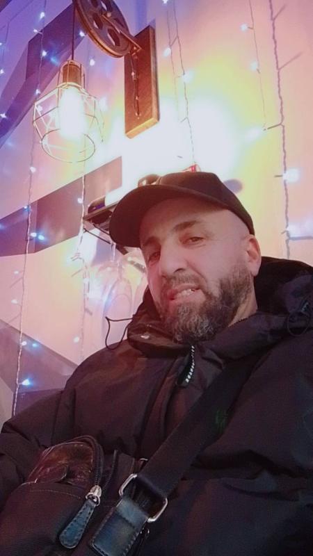 dino 42 ans Choisy le Roi