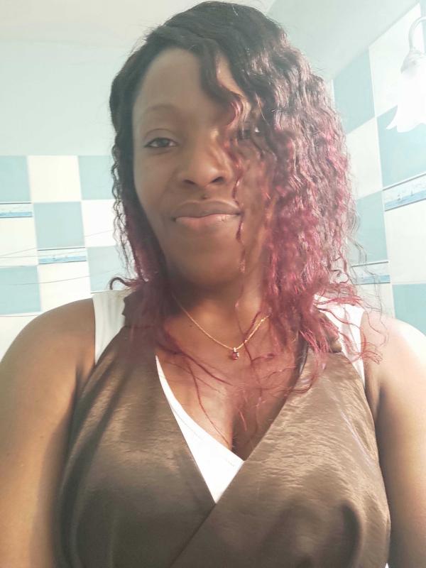 Fernandine  46 ans Saint Cyr l'École