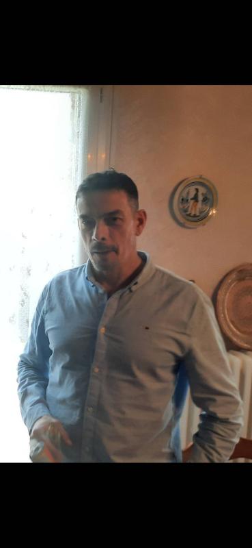 clem 52 ans Saint Denis de Pile