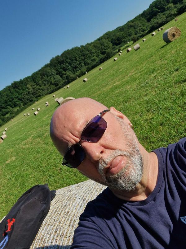 Sergio 52 ans Ambérieu en Bugey