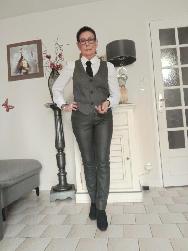 Martine  66 ans Le Mans