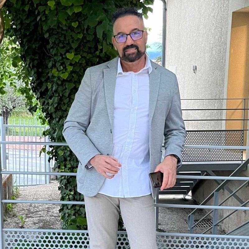 adel 58 ans Manosque