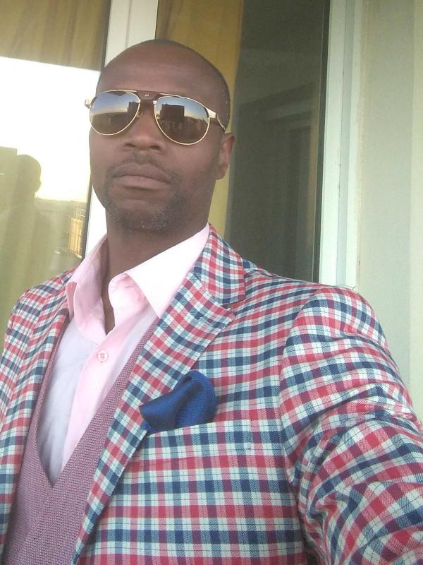 John 51 ans Créteil