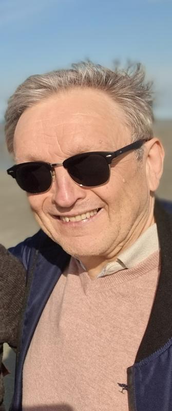 Pierre  62 ans Lille