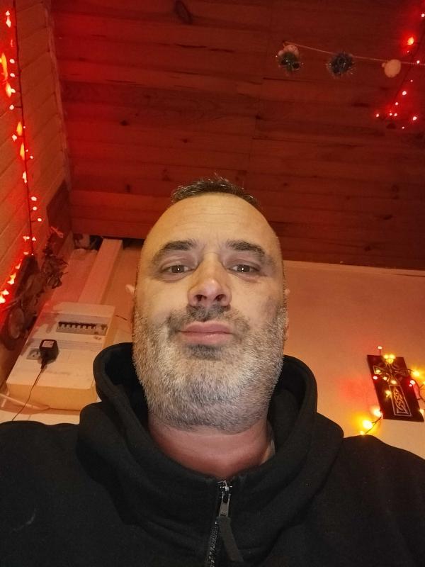 yann 45 ans Collorec