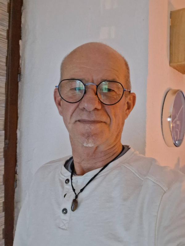 Guy 62 ans Châteauneuf Grasse