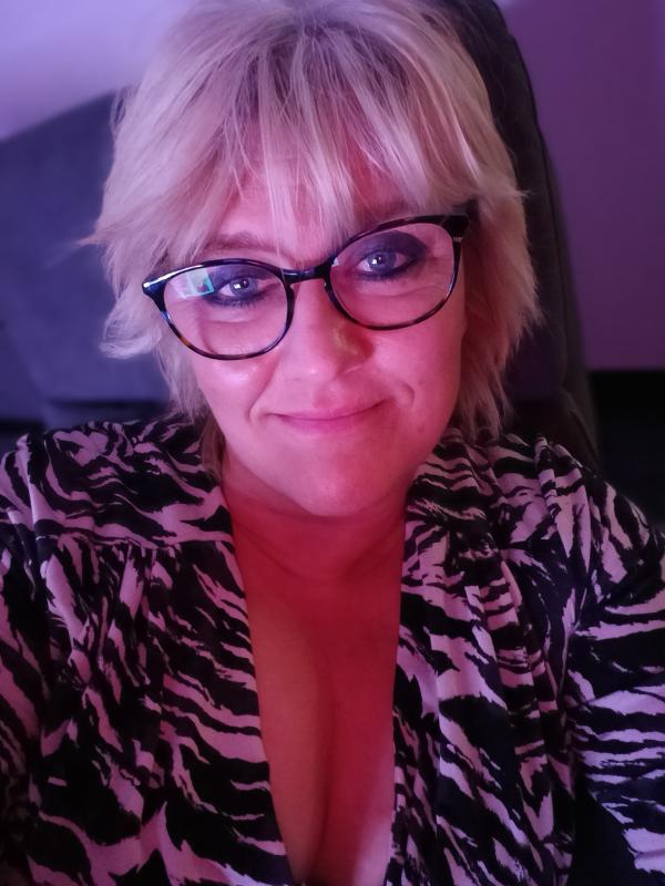 Maryline  54 ans Grand Champ