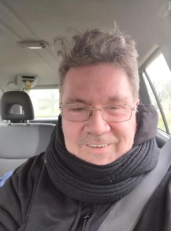 johnjohn bzh 49 ans Paramé