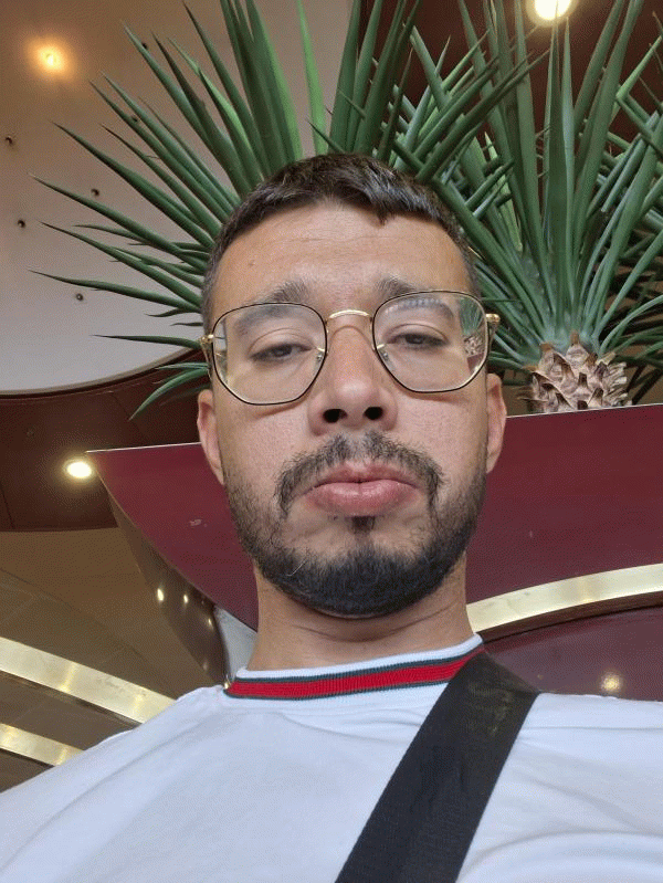 Ahmed 32 ans Bagnols sur Cèze