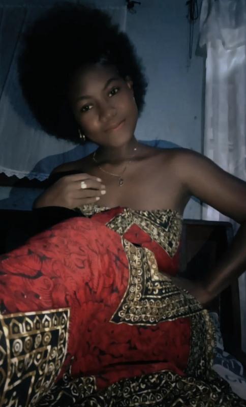 Soanirina Jessica 26 ans Paris