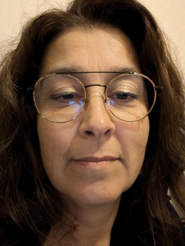 Céline  49 ans Évaux les Bains