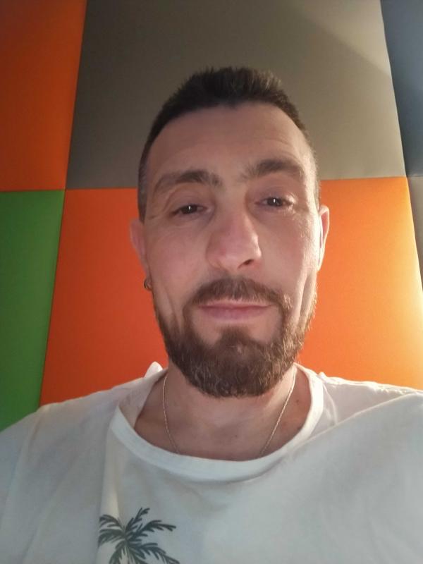 Frédéric  46 ans Avallon