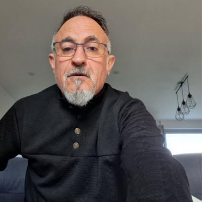 Bernard Yodik 45 ans Amareins