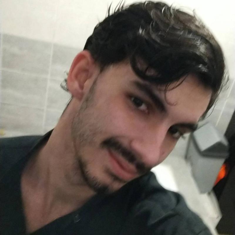 Dylan 20 ans Saint Gilles