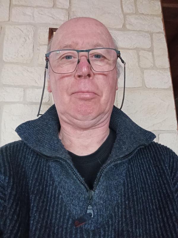 Papi  64 ans Allonzier la Caille