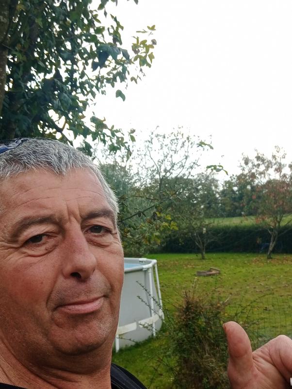 Arnaud 48 ans Calorguen