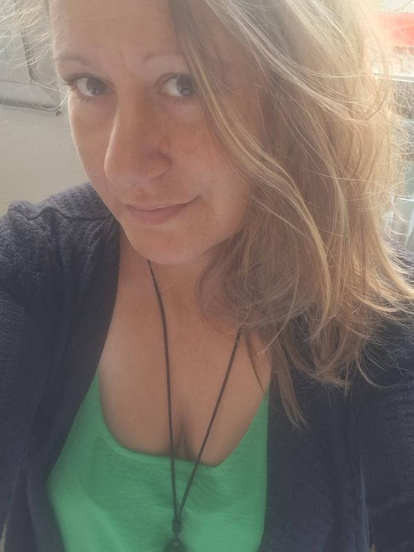 laetitia 44 ans Montreuil Bellay