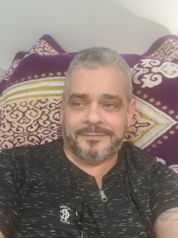 CHARLES 67 ans Asnières sur Seine