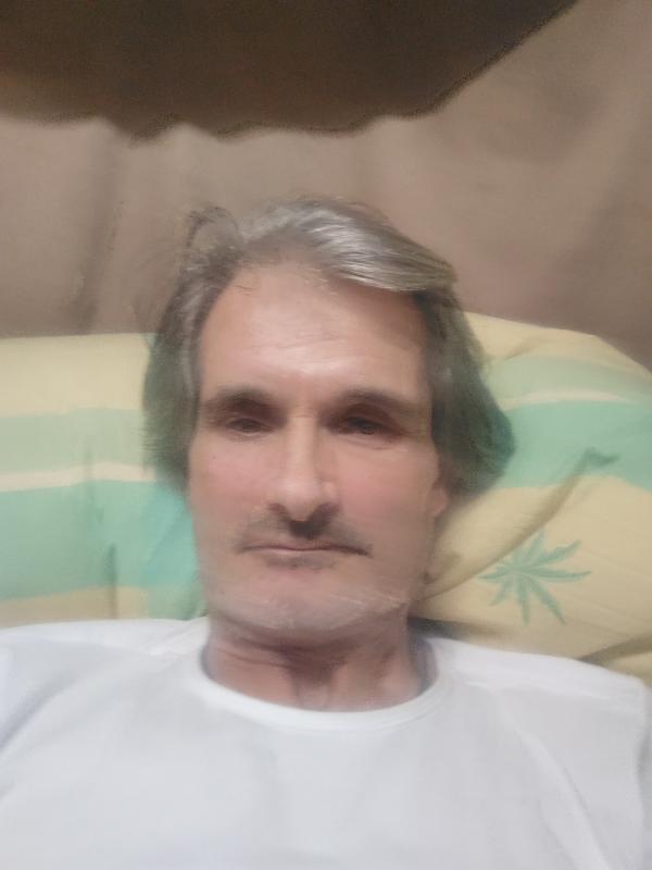 Robert 37 ans Aniche