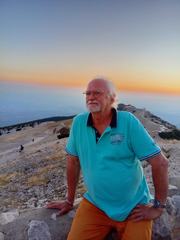 Guy 73 ans lyon 8eme arrondissement