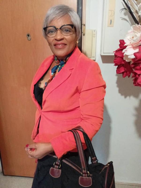 Fafa  61 ans Bordeaux