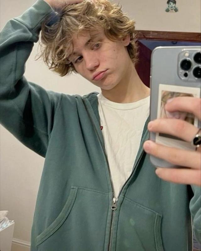 Guillaume 21 ans Paris