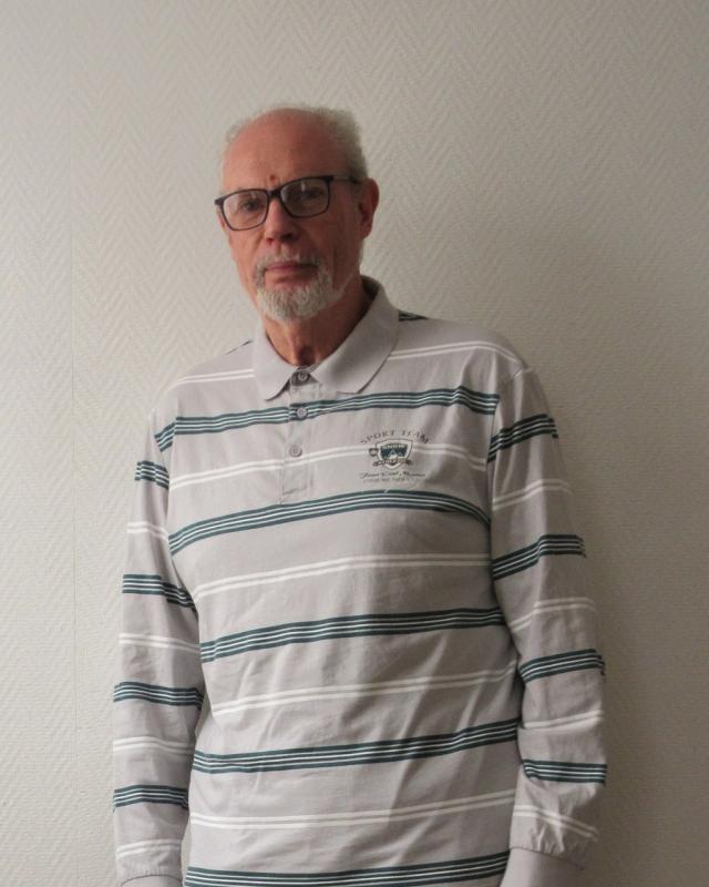 Roger 78 ans Friville Escarbotin