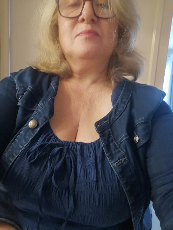 Mariana 64 ans Rennes
