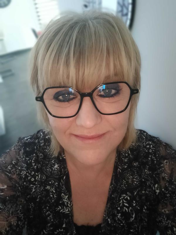 Maryline  54 ans Grand Champ