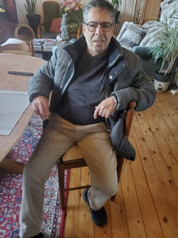 Francesco 69 ans Lannion