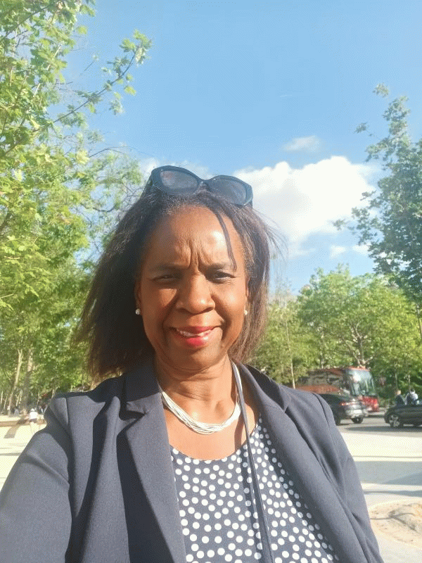 Mireille  62 ans Nanterre