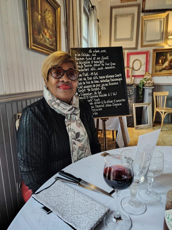 Martine  73 ans Abbéville la Rivière