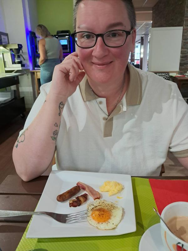 karine 38 ans Eurville Bienville