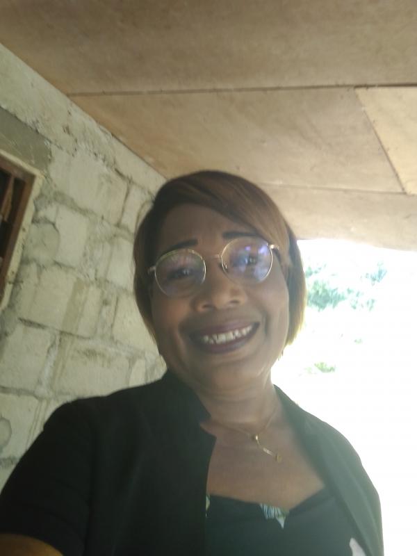 Claudine  55 ans Clermont Ferrand