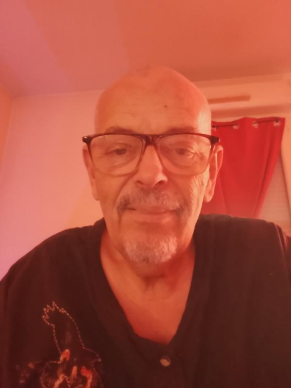 Rik 66 ans Alès